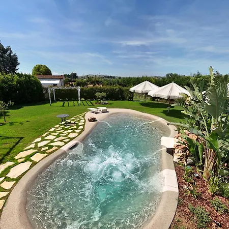 Molike جوليانوفا